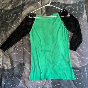 Size small green and black lace quarter sleeve BKE